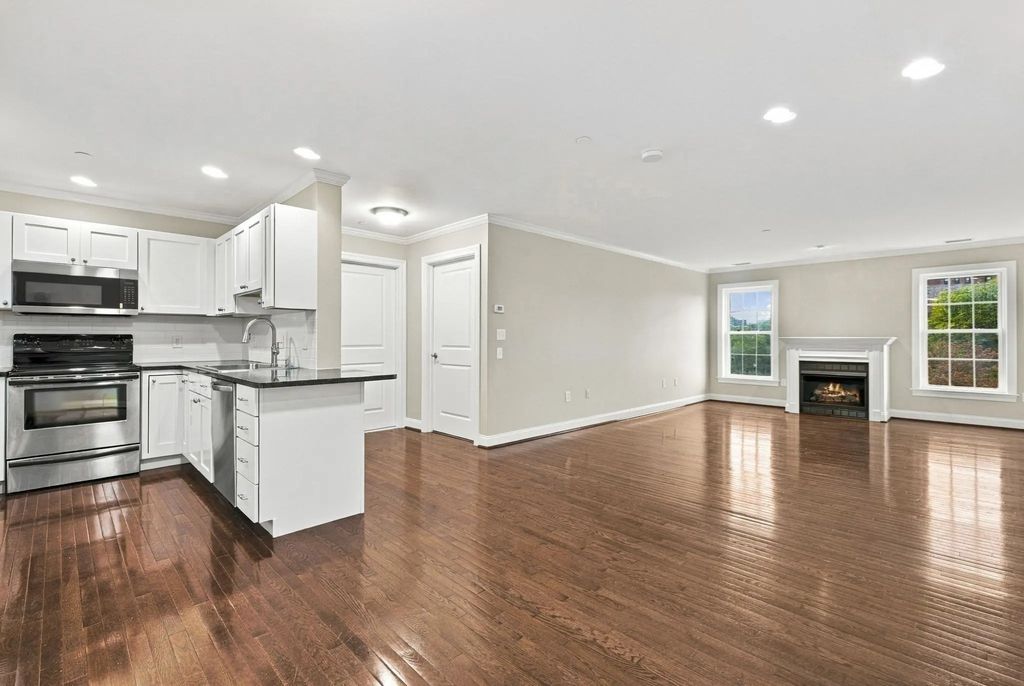 10 Crowninshield Street #306, Peabody