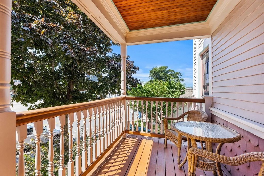 80 Prospect St #7, Gloucester