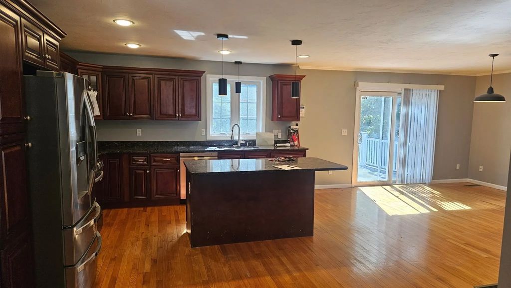 128 Brookside Ave, Brockton