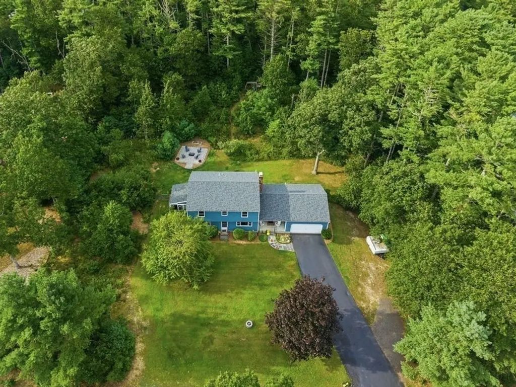 33 Woodland Rd, Rochester
