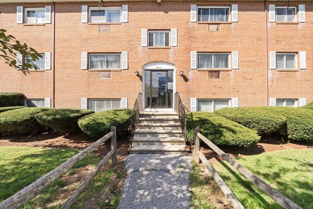 11 Glen Ave #28, Chelmsford