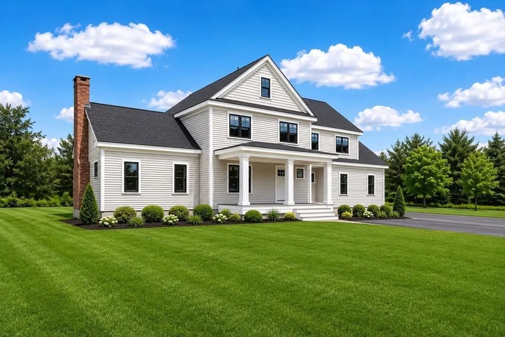 2 Colburn Lane, Littleton