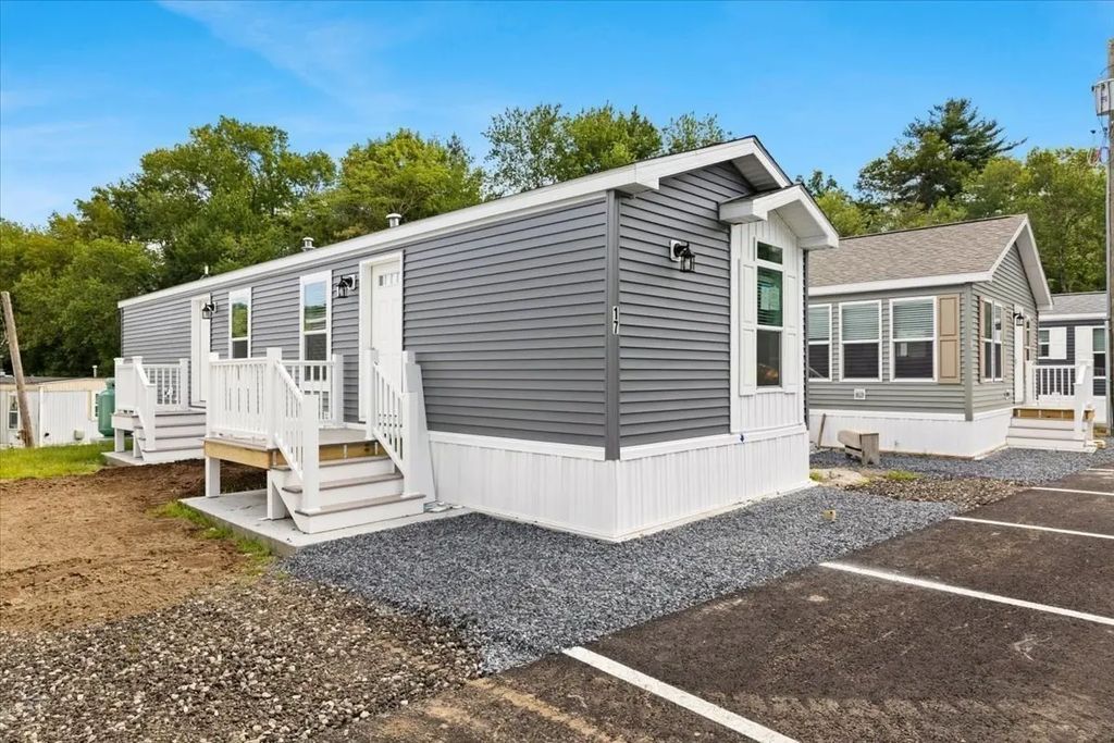 1540 Broadway #17, Raynham