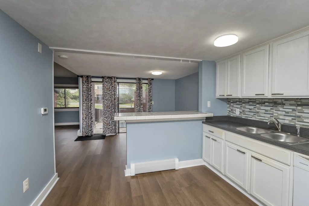 5 Mason Ct #5, Amesbury