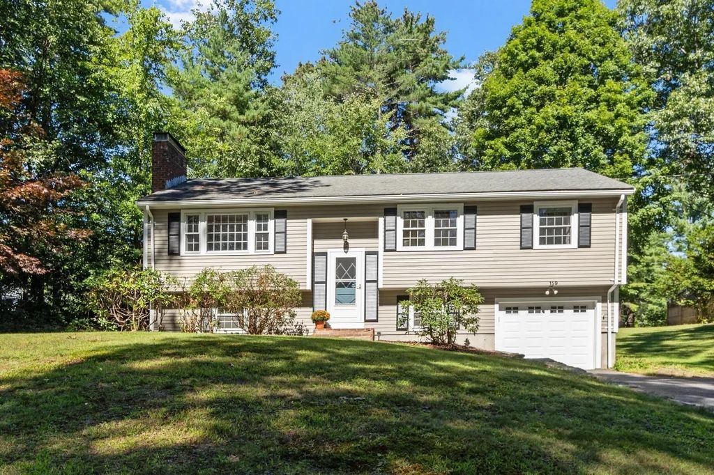 159 Randall Rd, Stow