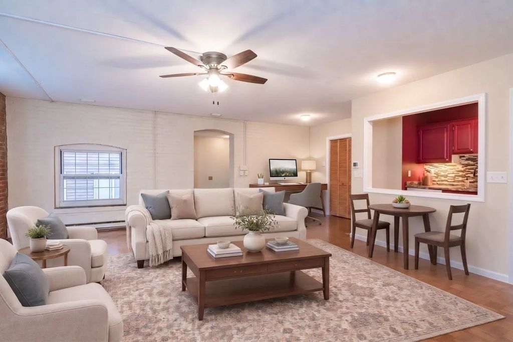 124 College Street #2, South Hadley