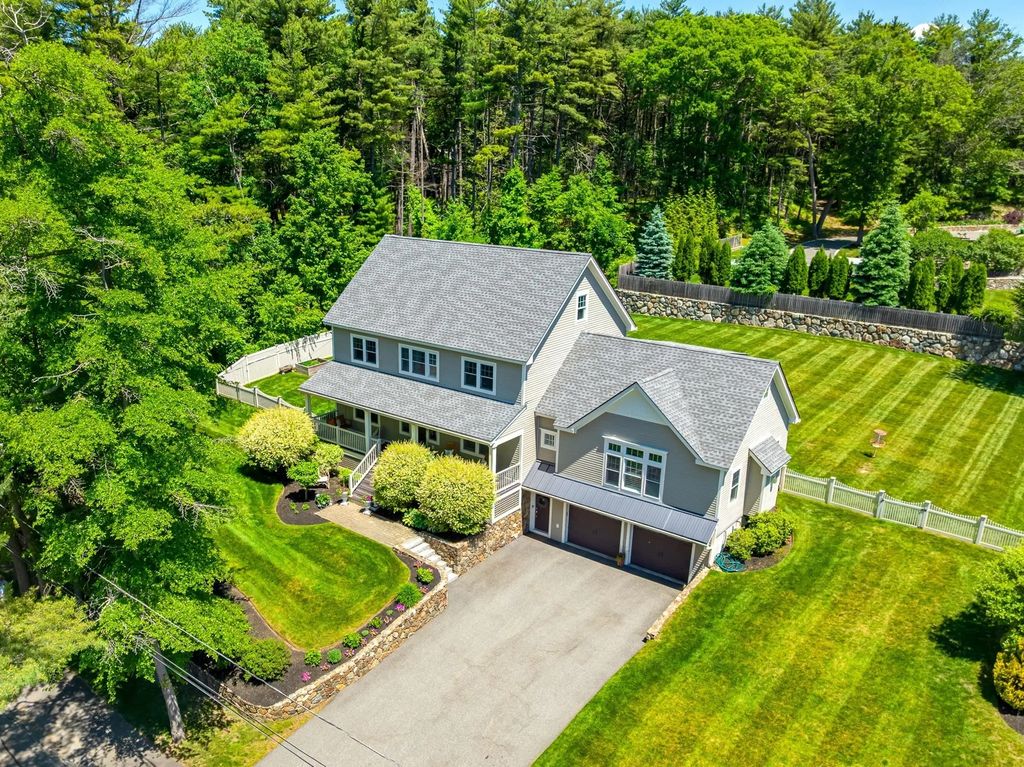 5 Lakeshore Ave, Beverly