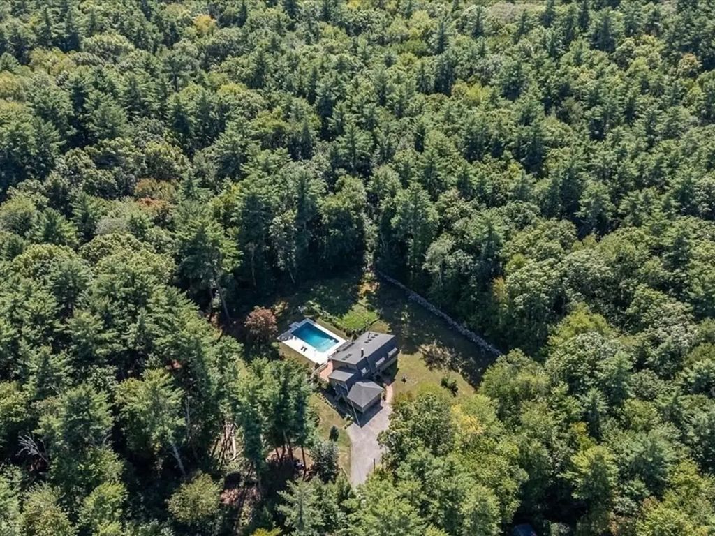 50 Highland St, Easton