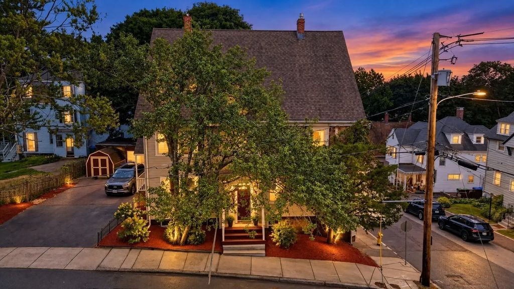 53 Irving St, Medford