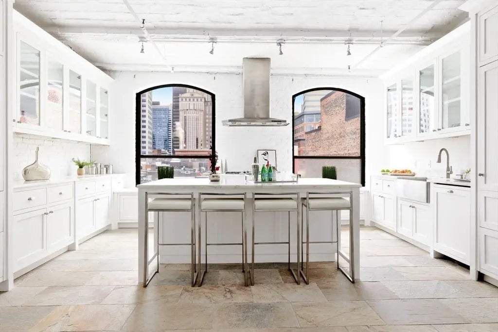 121-123 Beach St #803, Boston