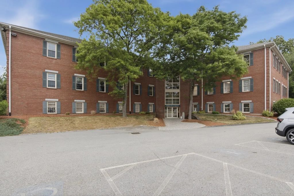 3 Baldwin Green Cmn #303/306, Woburn