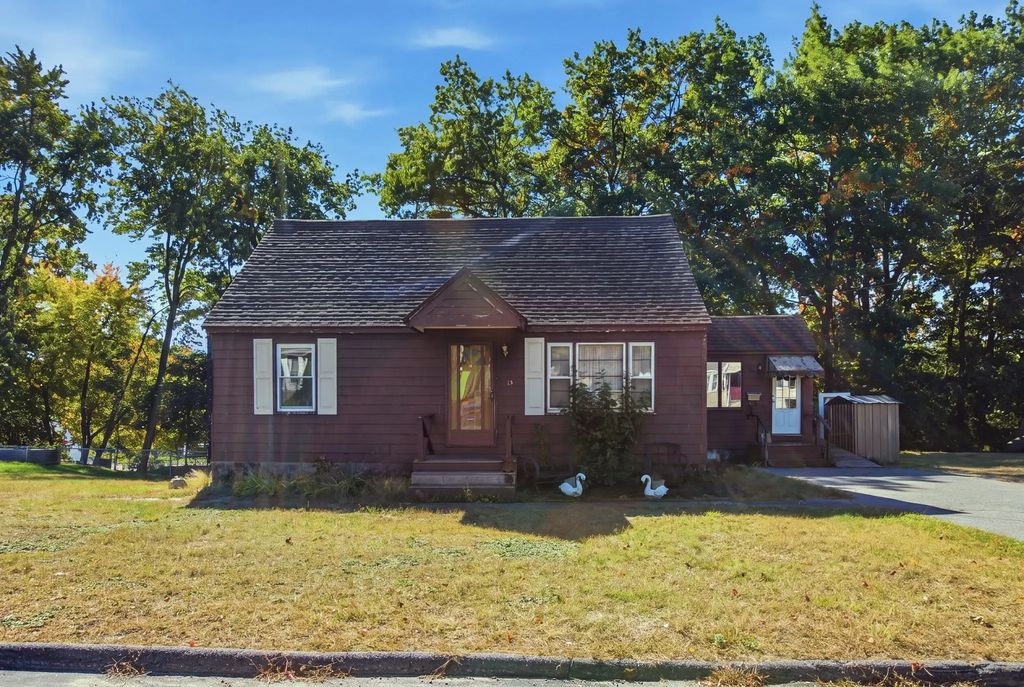 54 Capitol St, Methuen
