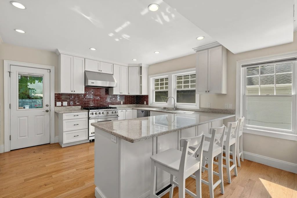 37-39 Beaconsfield Road, Brookline