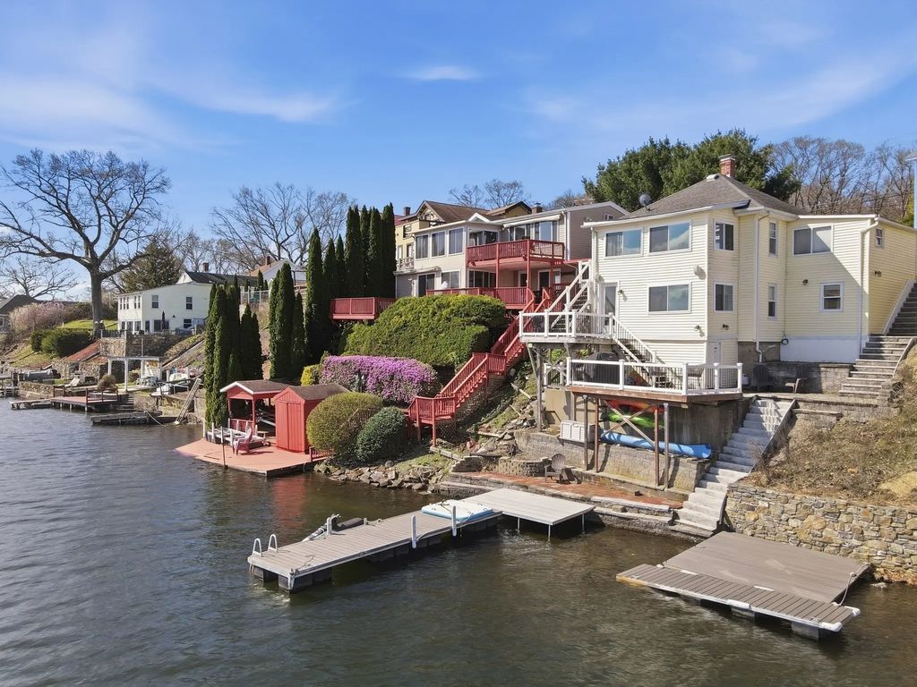 411b Lake Avenue, Worcester