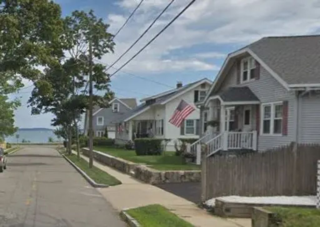 71 Ocean St, Quincy