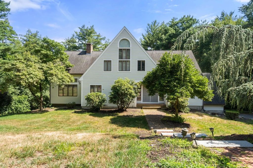 7 Larch Rd, Acton