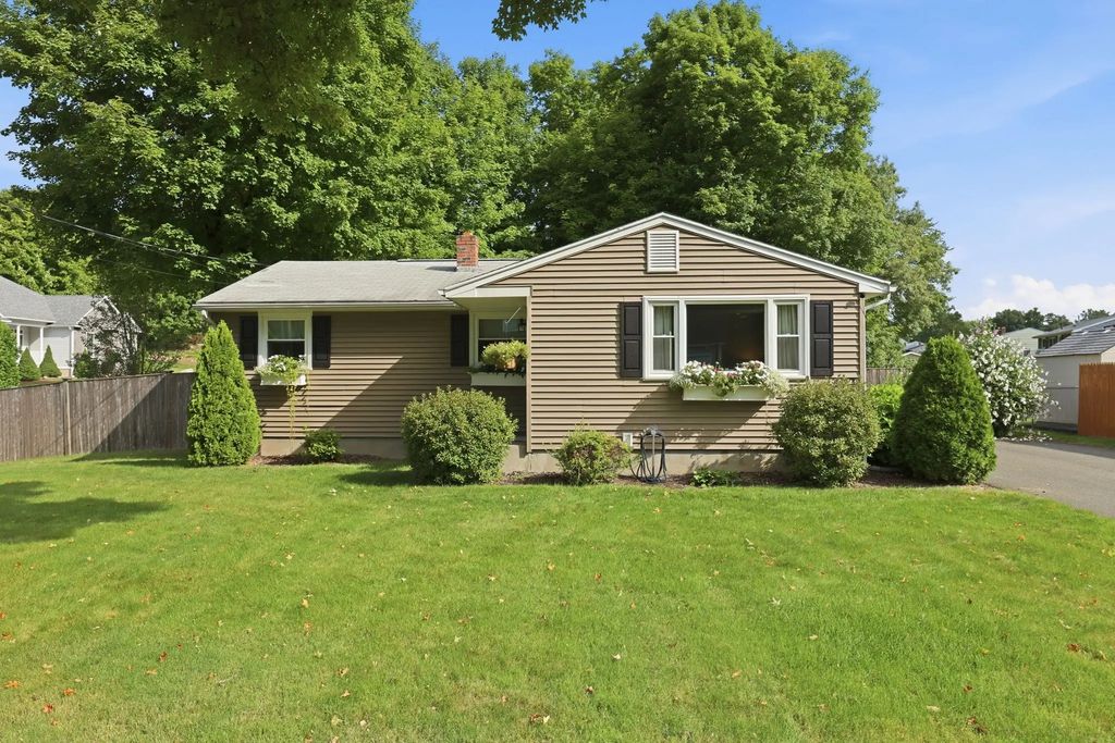 393 Cherry St, Holyoke