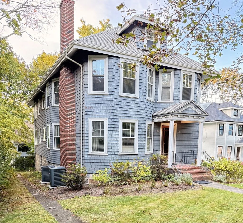 131 Mount Vernon #2, Newton