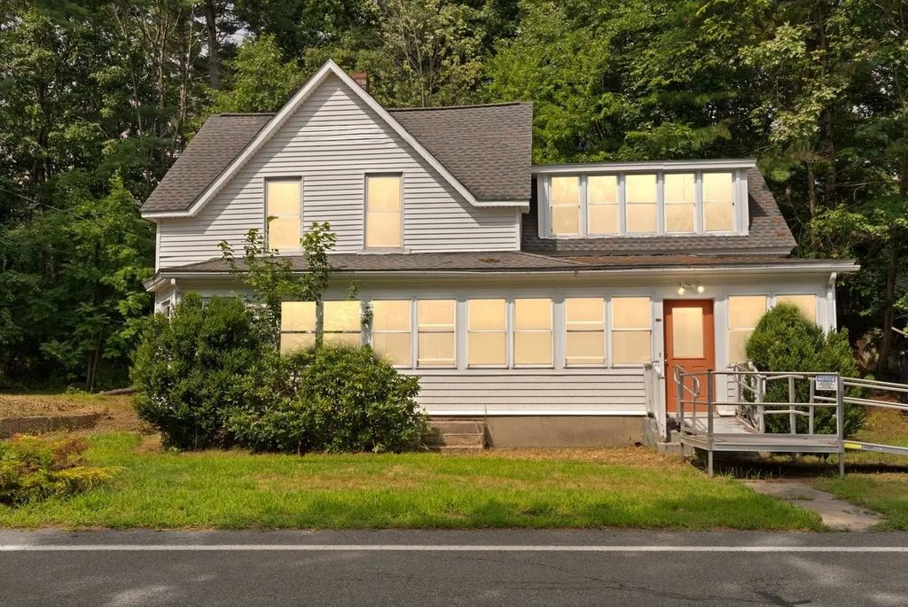 120 Dunstable Rd, Westford