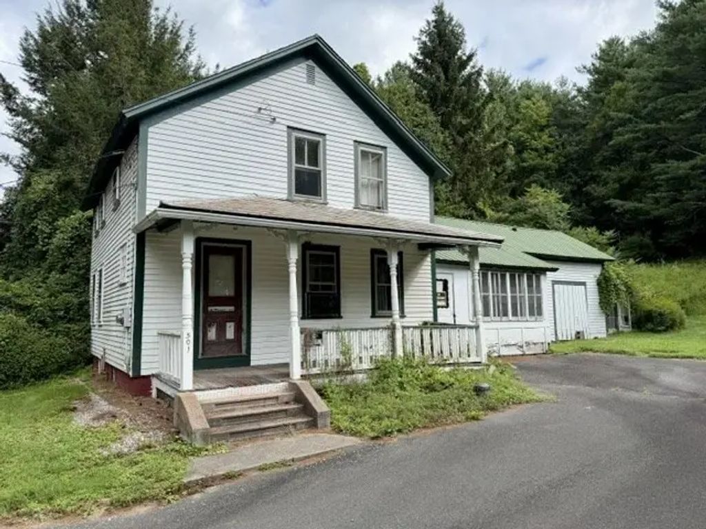 501 Coles Meadow Road, Northampton