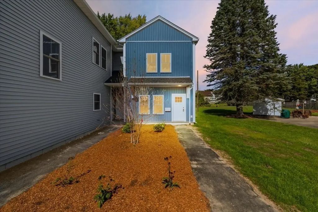 65 Wales Street #c, Taunton