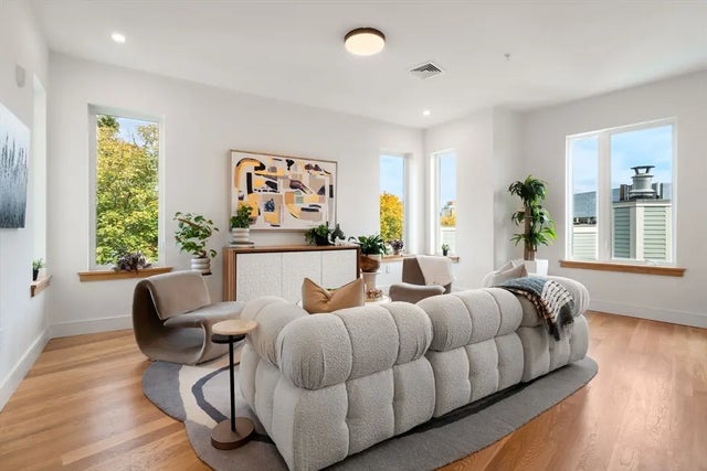 58 Kent #404, Brookline