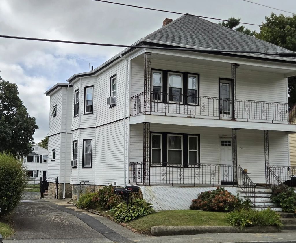 131 State Rd, Dartmouth