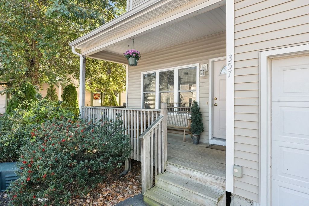 357 Litchfield St #357, Leominster