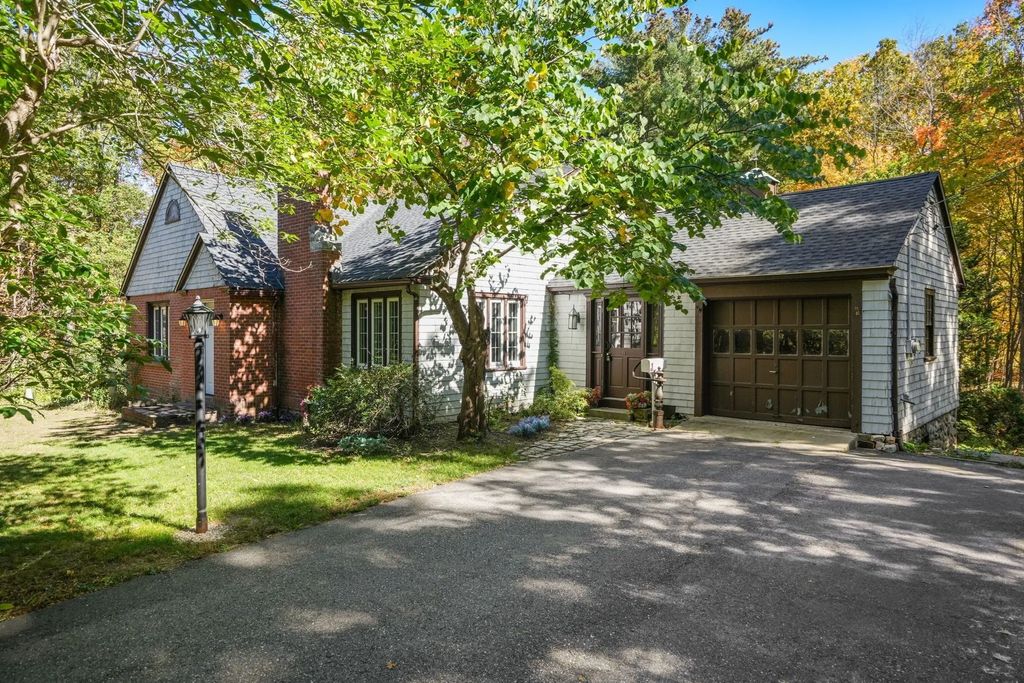 64 Sterling Pl, West Boylston