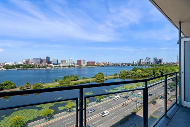 330 Beacon St #111, Boston