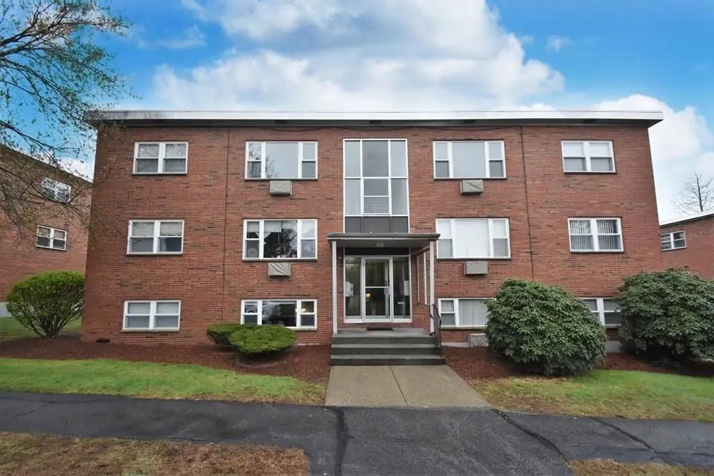 1105 Lexington St #7-3, Waltham