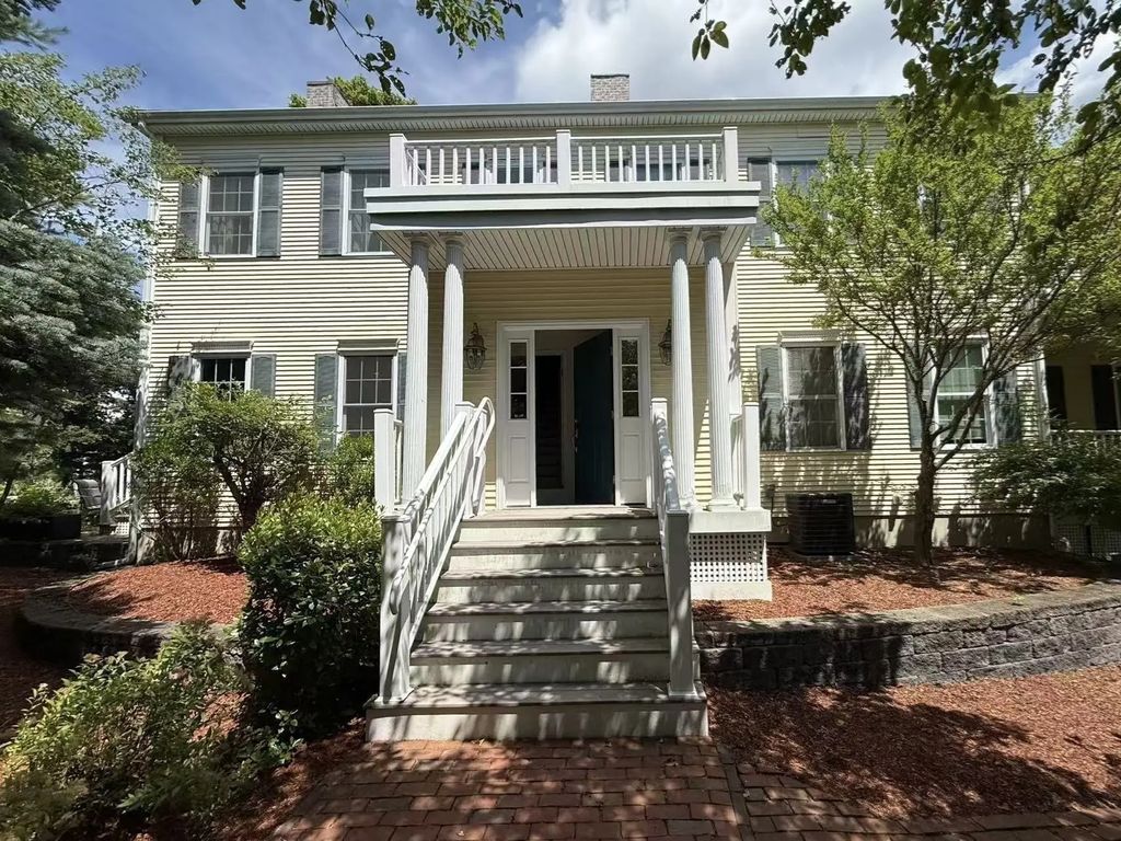 139 Prospect St #1, Acton