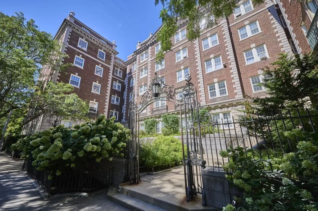 7 Arlington St #4, Cambridge