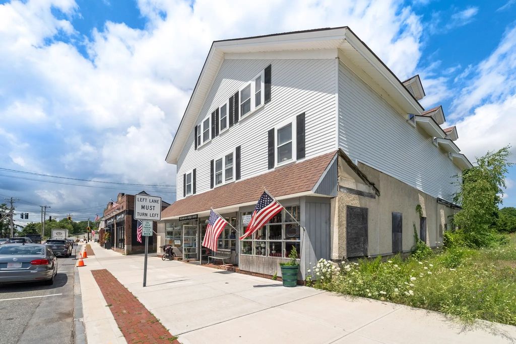 61 Main St, Bourne