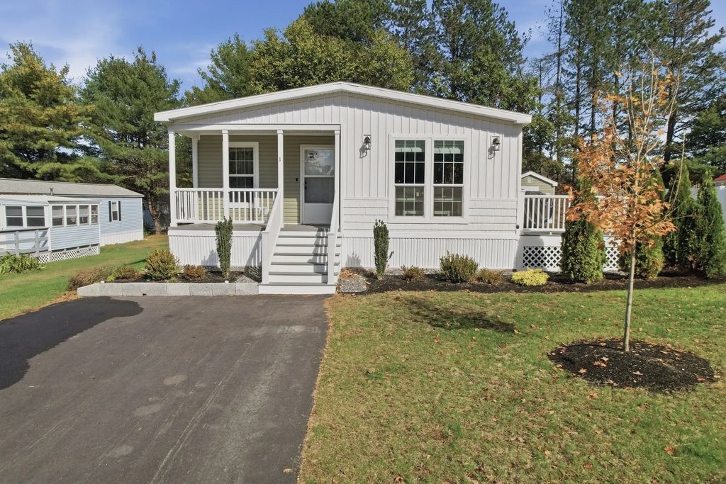 1 Granite Drive, North Hampton