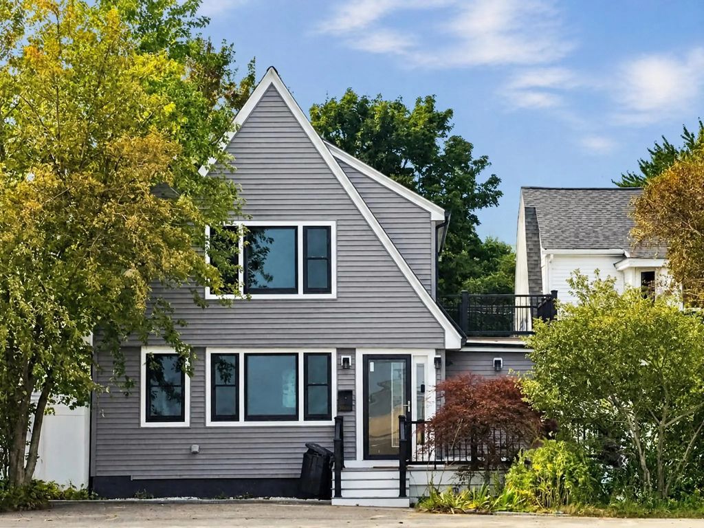 571 Quincy Shore Drive #571, Quincy