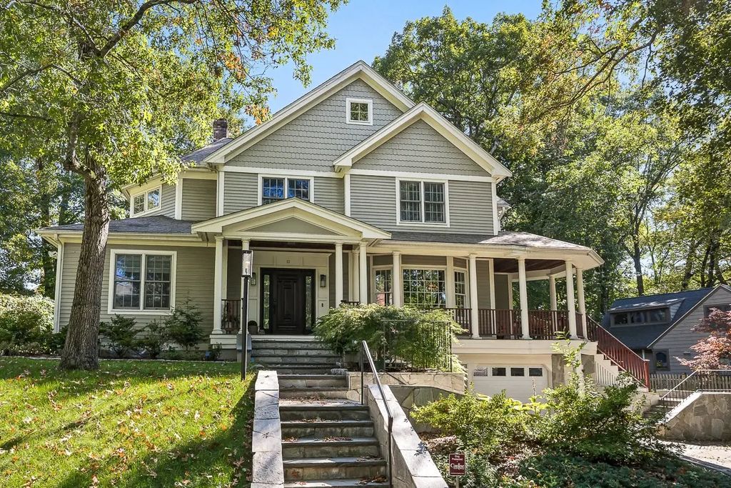 11 Poplar Road, Wellesley