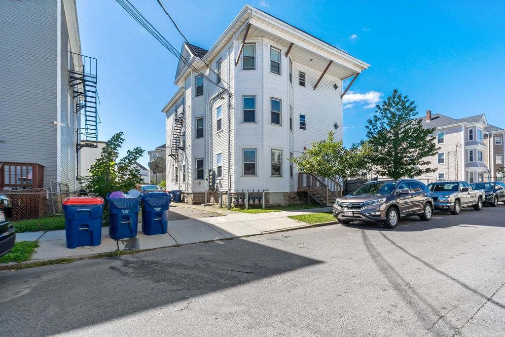 86 Beetle St, New Bedford