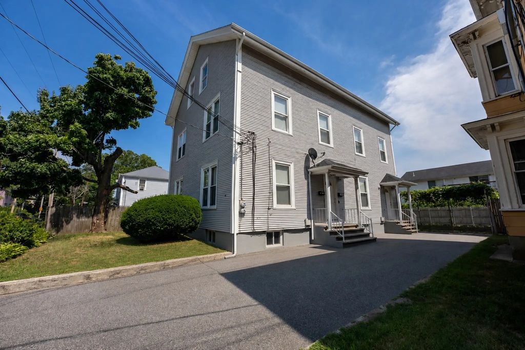 126 Clay St, Pawtucket