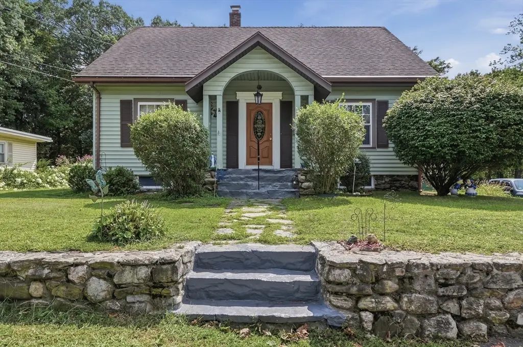 11 Kimball Rd, Methuen