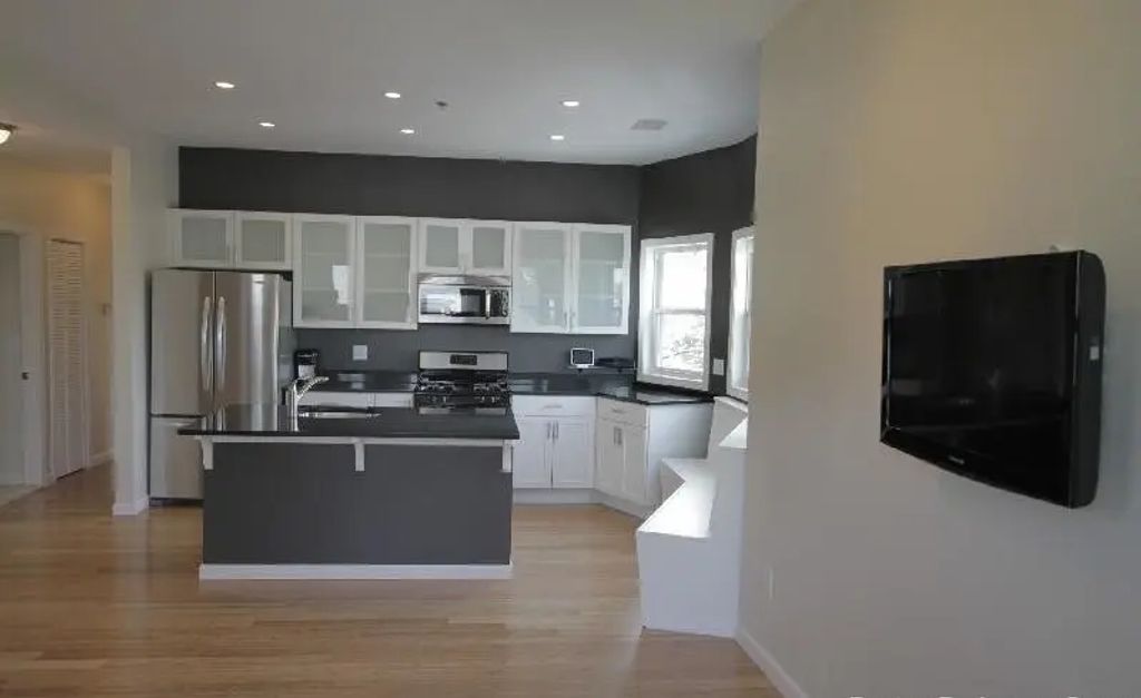 110 Chester St ##1, Boston