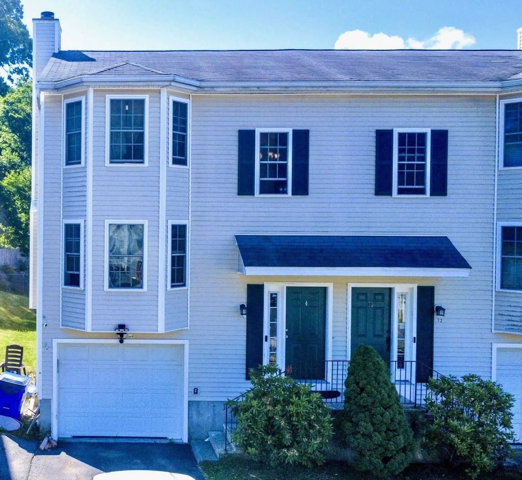 74 Sophia Dr, Worcester