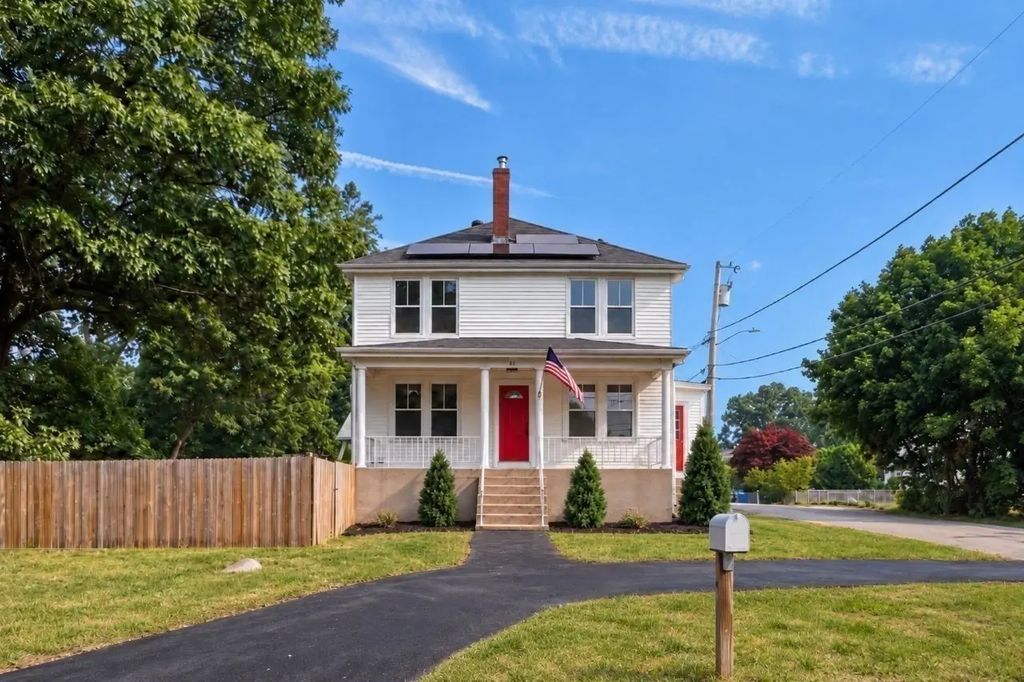 60 Highland, Cumberland