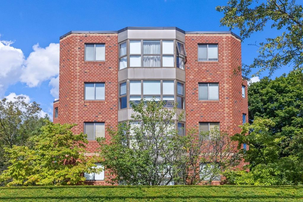 975 Massachusetts Avenue #108, Arlington