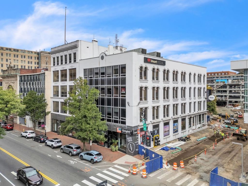 1319-1323 Main St #230, Springfield