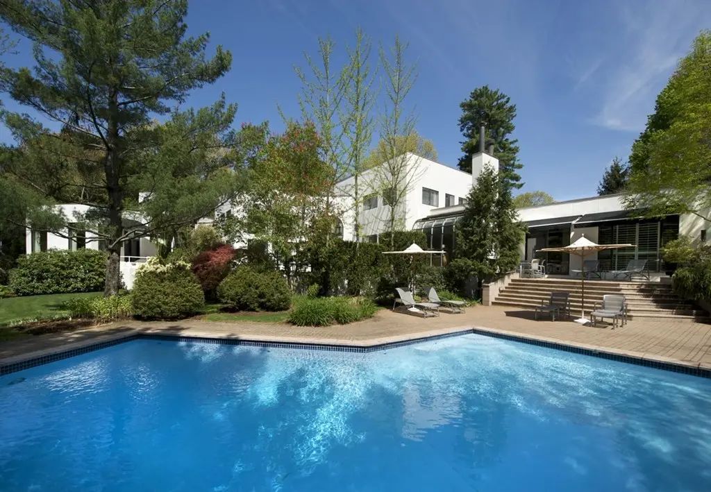 132 Yarmouth Road, Brookline
