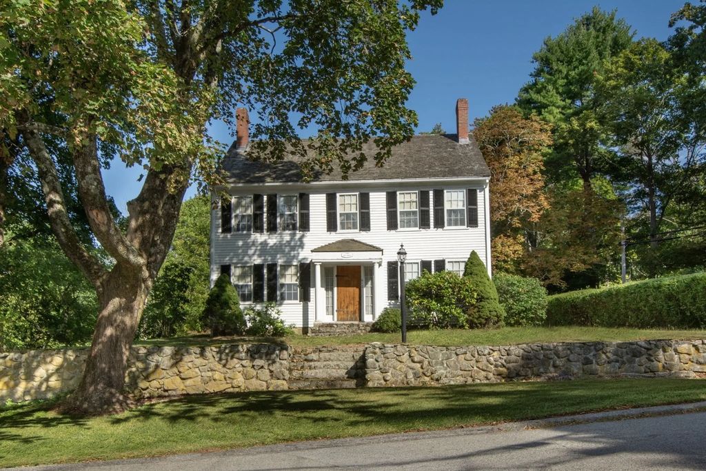 612 First Parish Road, Scituate