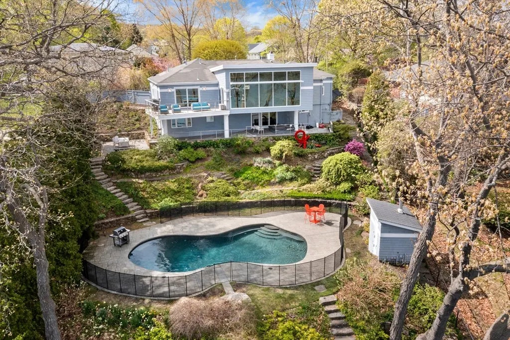 37 Beverly Rd, Arlington