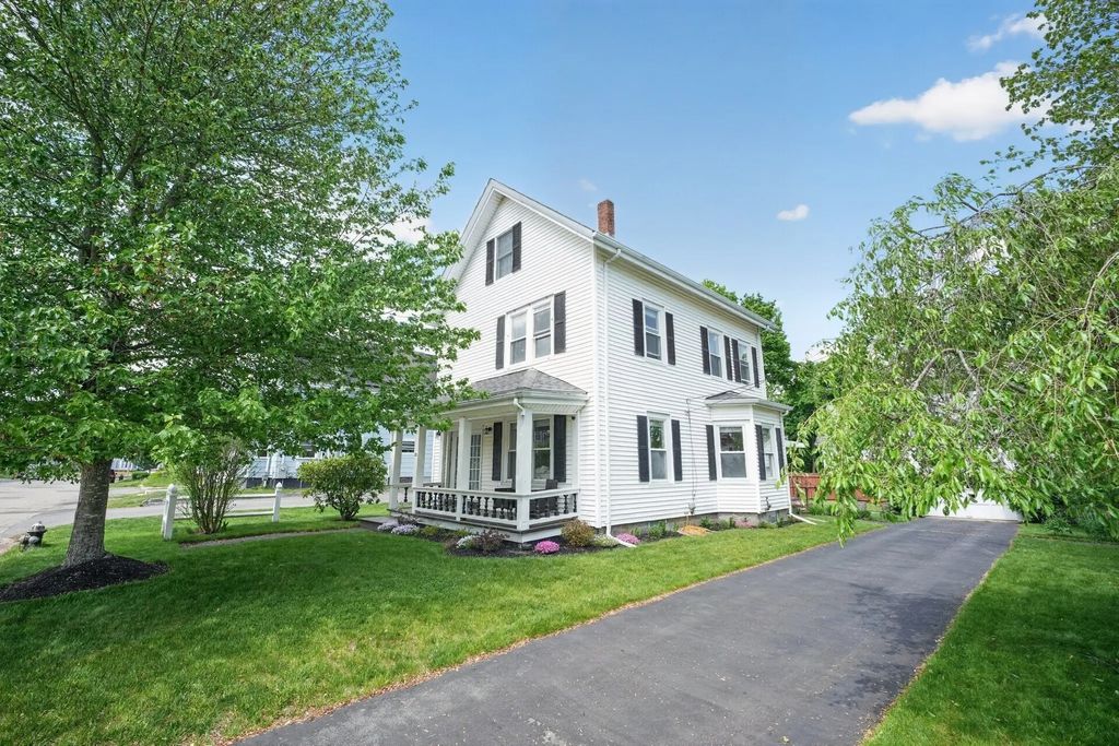 32 Grant Avenue, Brockton
