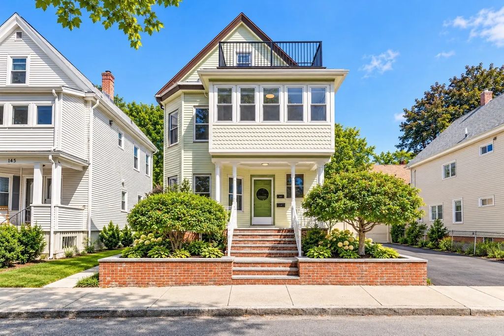 143 Albion St, Somerville